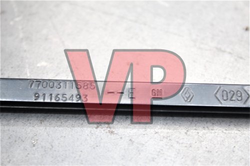 VIVARO TRAFIC PRIMASTAR - Drivers Right Front Wiper Arm O/S (01-14)