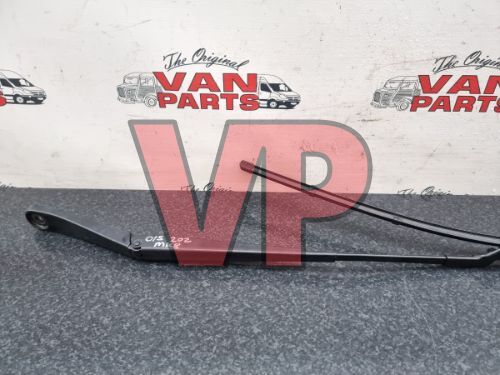 Ford Transit Mk8 - Drivers Right OS Front Wiper Arm (14-On) Genuine