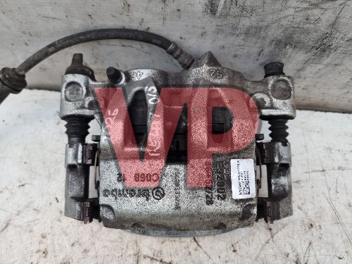 2025 Citroen Relay - OS Drivers Right Front Caliper & Carrier 15" - 3,635 Miles