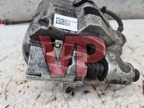 2025 Citroen Relay - OS Drivers Right Front Caliper & Carrier 15" - 3,635 Miles