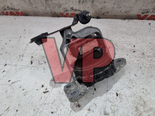 VIVARO TRAFIC - 1.6 Engine Mount Mounting Bracket (14-19)