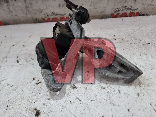 VIVARO TRAFIC - 1.6 Engine Mount Mounting Bracket (14-19)
