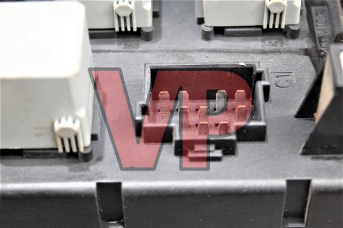 VW Crafter Merc Sprinter - SAM Unit Fuse Box (06-17)