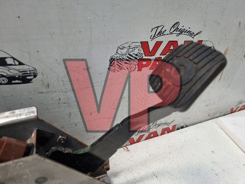 2013 NISSAN NV200 - Brake Pedal Assembly - 40k Miles Only